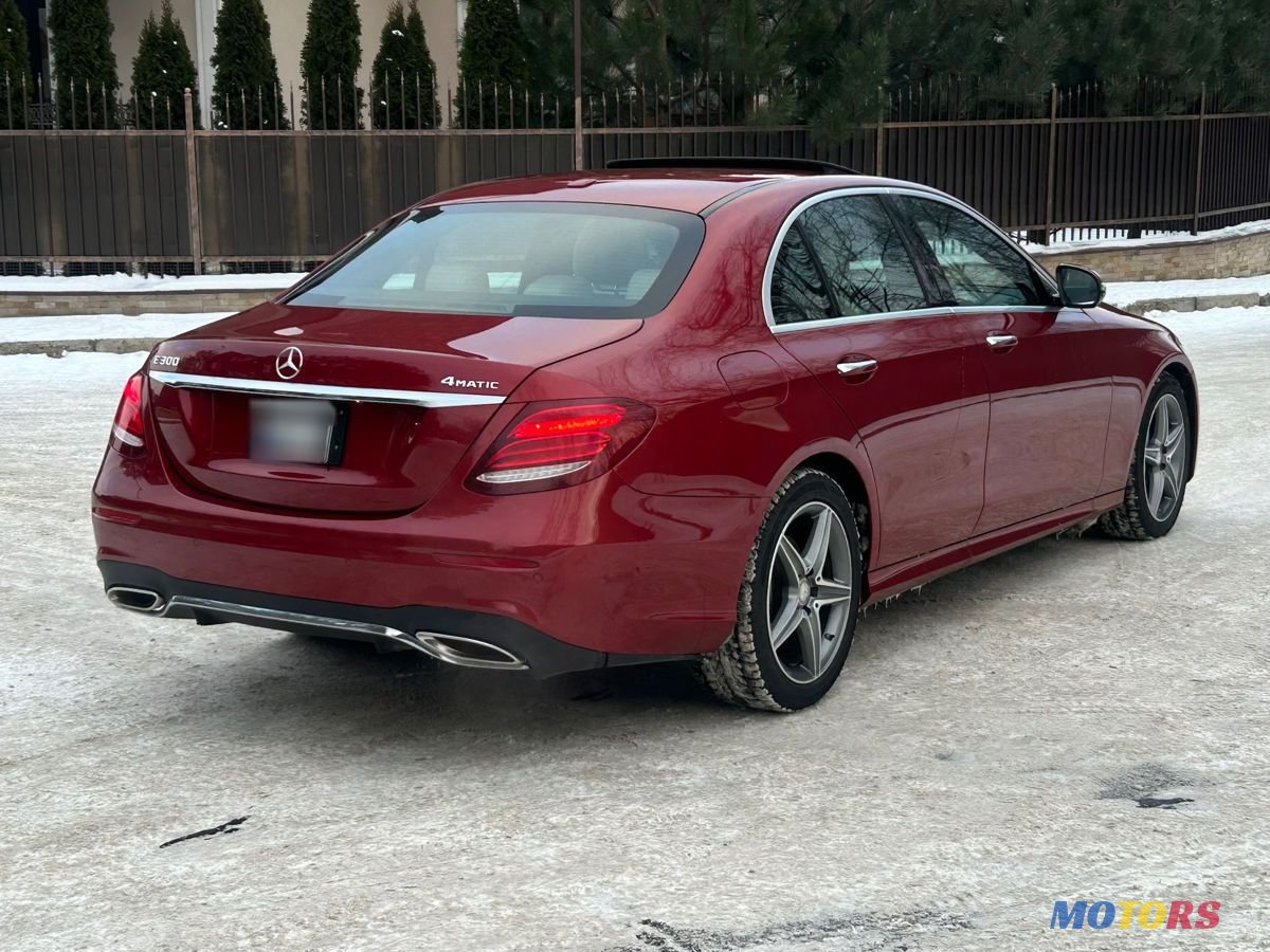 2017' Mercedes-Benz E-Class photo #4