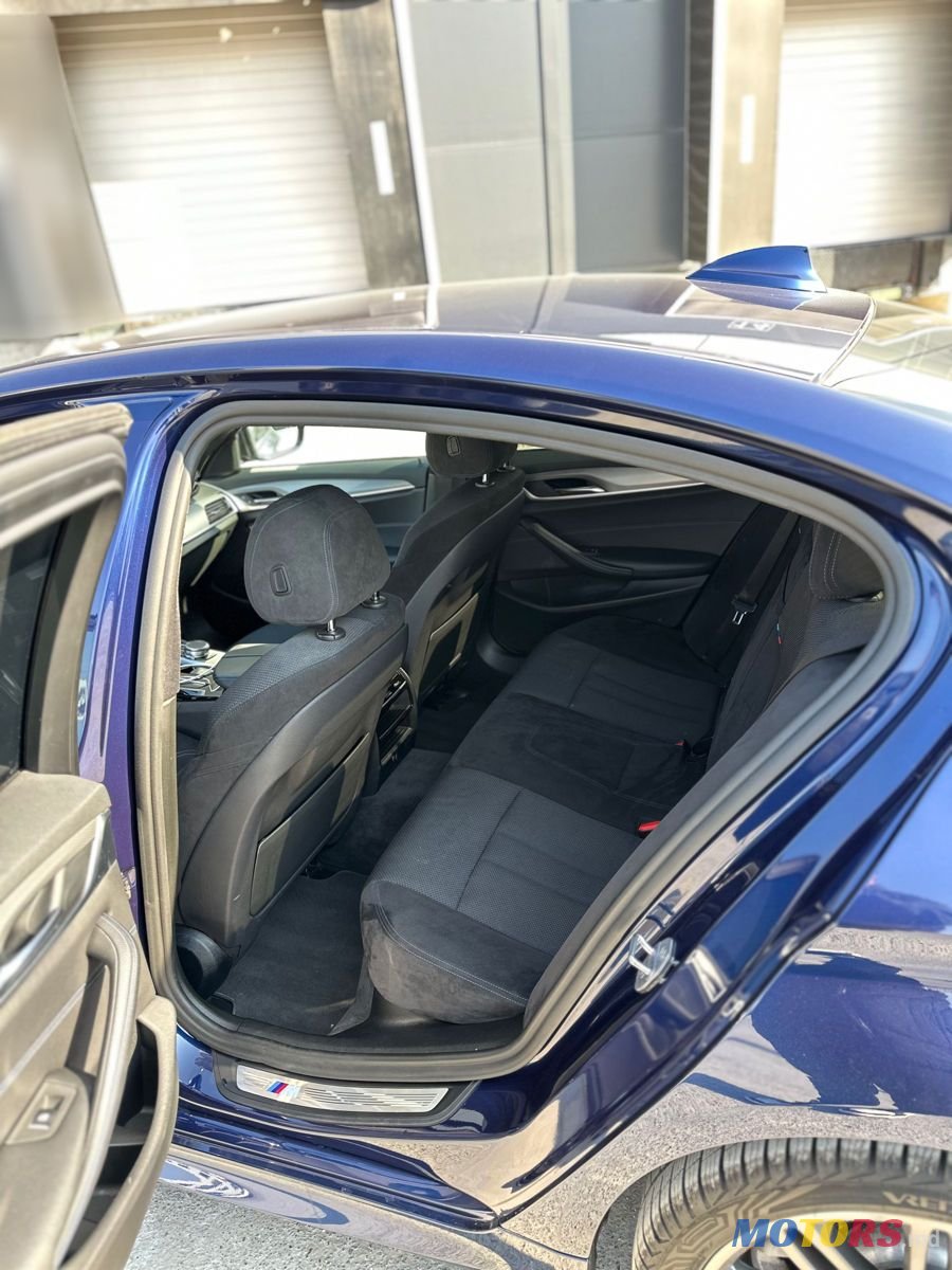 2018' BMW 5 Series photo #4