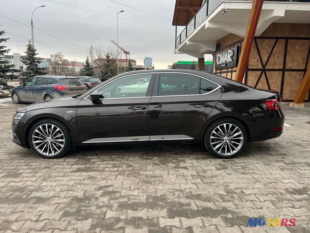 2019' Skoda Superb photo #5
