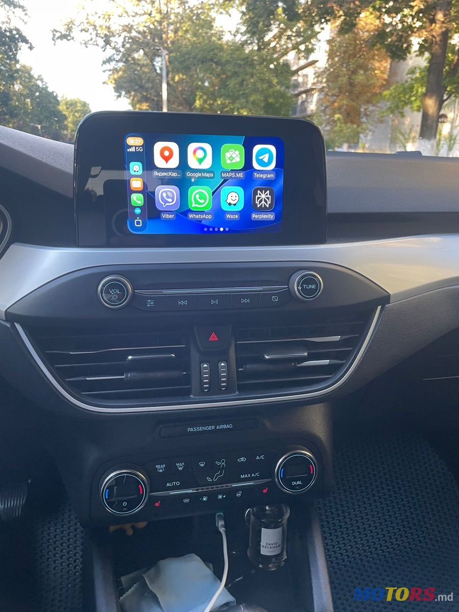 2018' Ford Focus photo #5