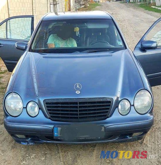 2000' Mercedes-Benz E photo #1