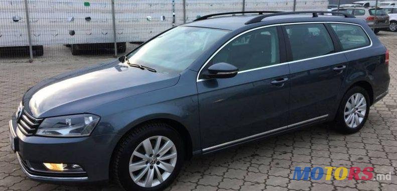 2013' Volkswagen Passat photo #1