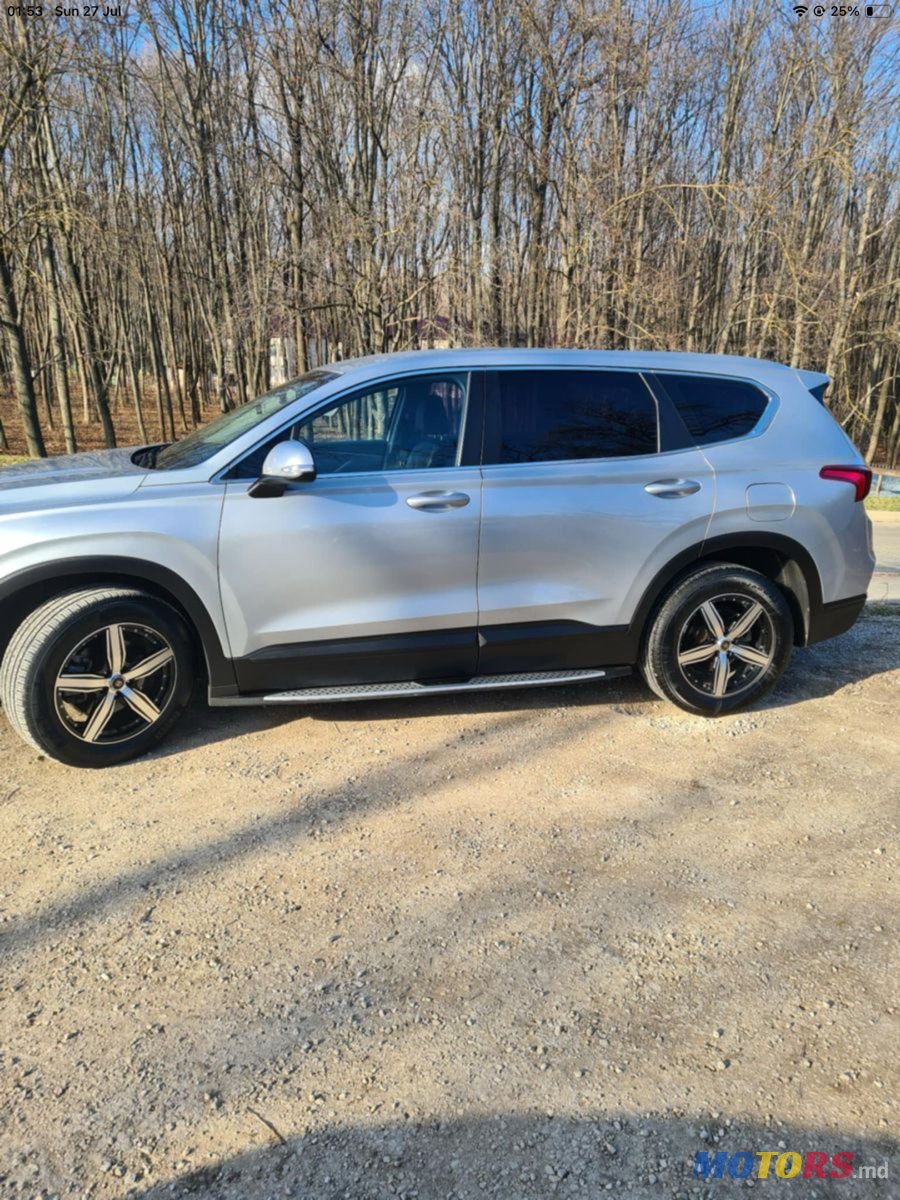 2018' Hyundai Santa Fe photo #3