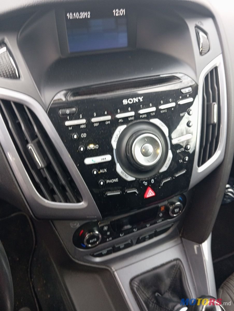 2012' Ford Focus photo #2