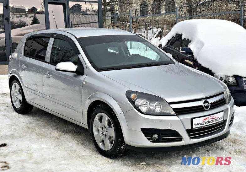2007' Opel Astra photo #1