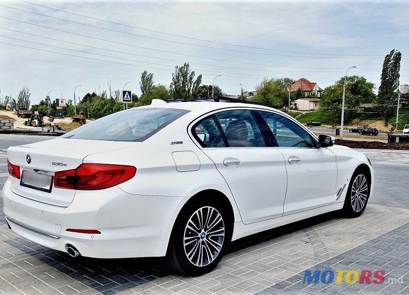 2017' BMW 5 Series photo #3