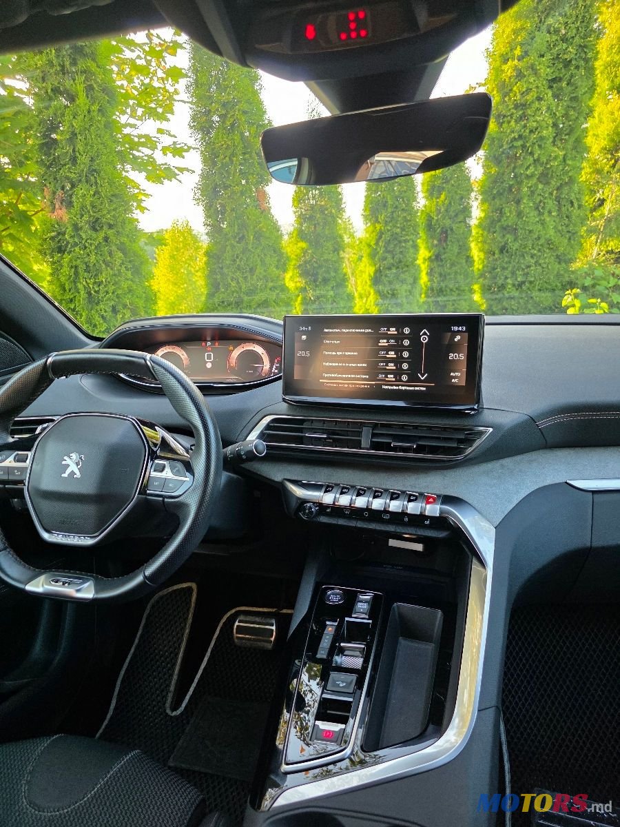 2023' Peugeot 5008 photo #6