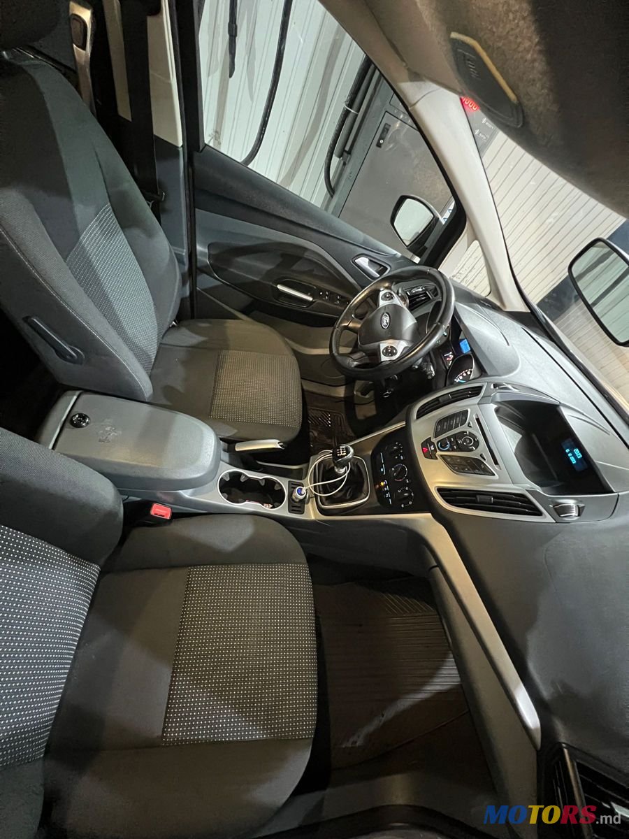 2012' Ford C-MAX photo #5