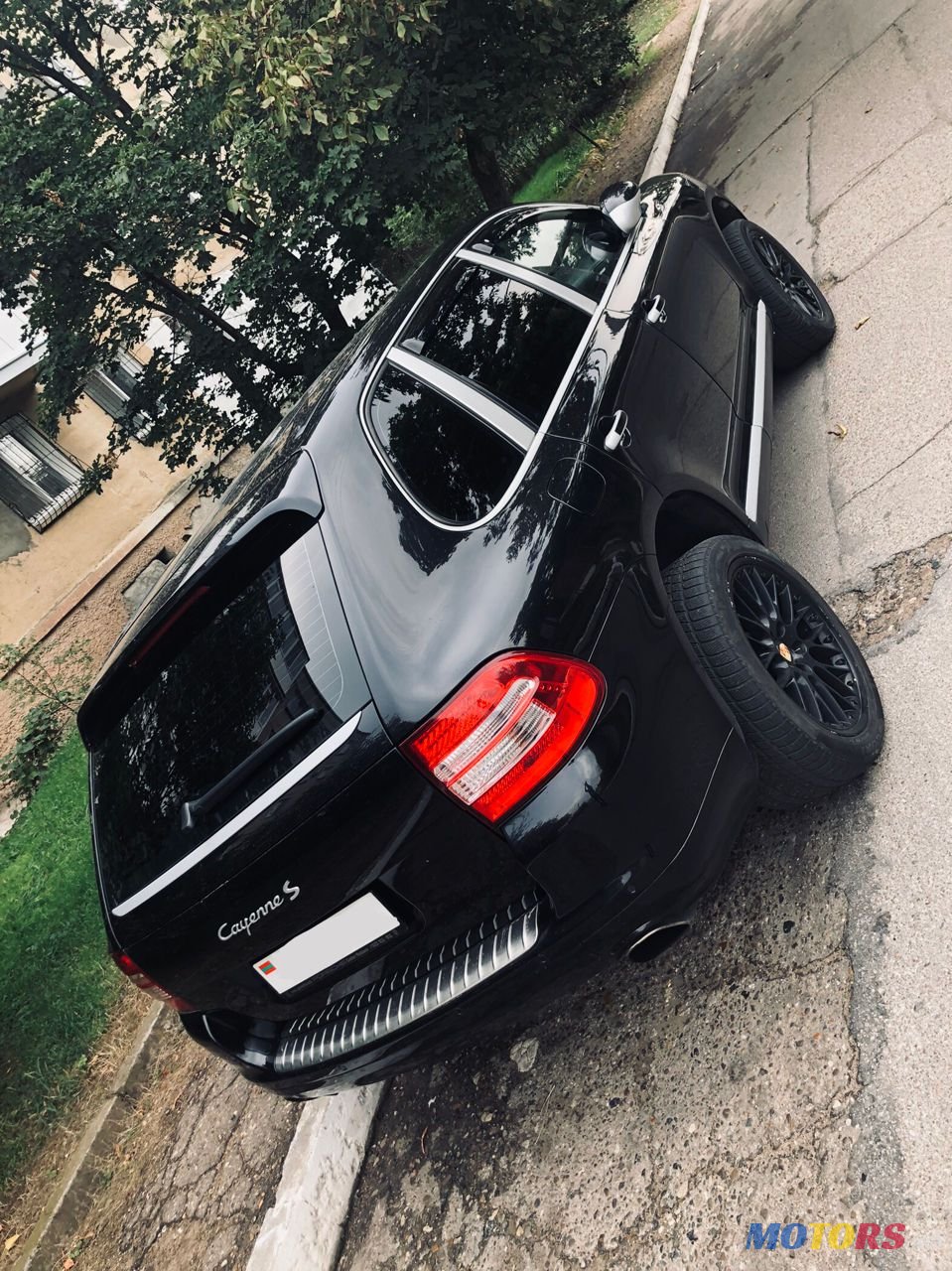 2005' Porsche Cayenne photo #1