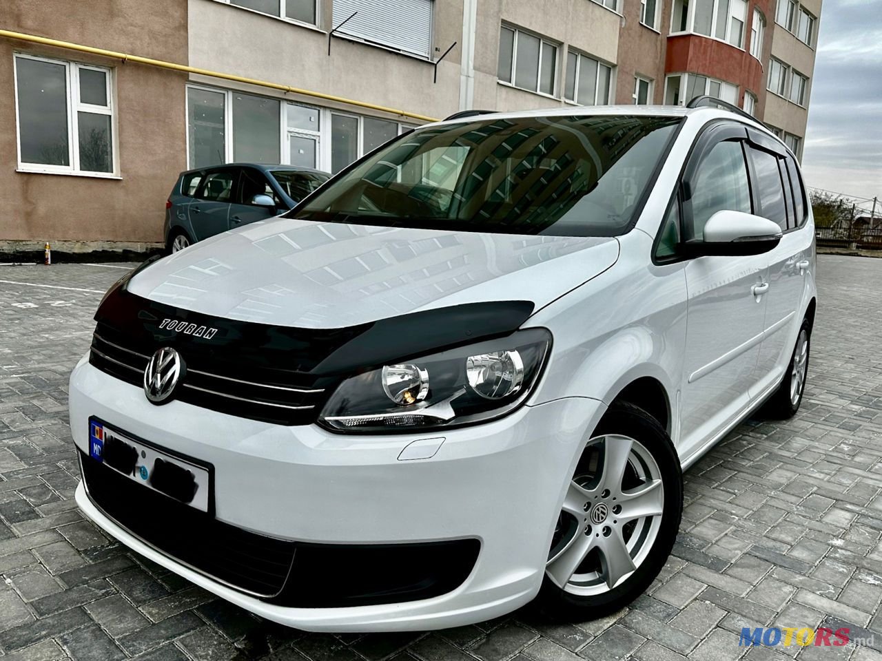 2014' Volkswagen Touran photo #6