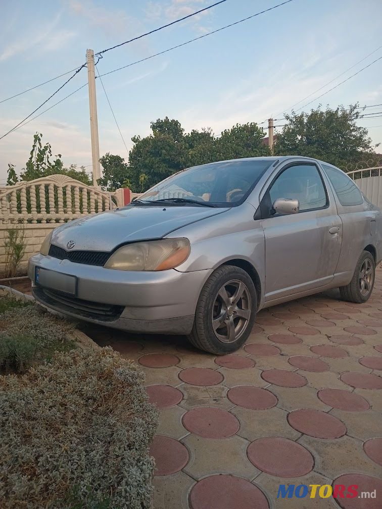 2002' Toyota Yaris photo #1