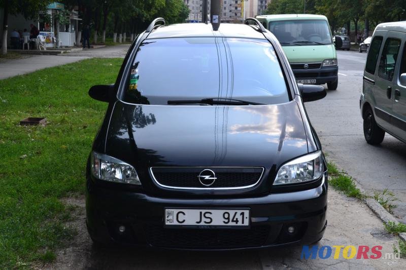 2004' Opel Zafira photo #2