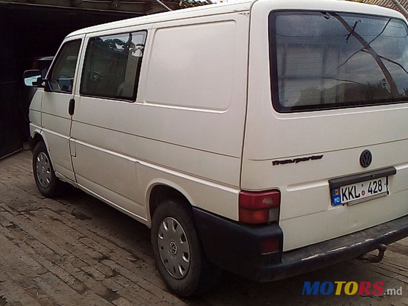 2001' Volkswagen Transporter photo #6