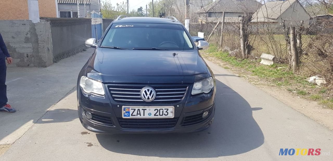 2009' Volkswagen Passat photo #1