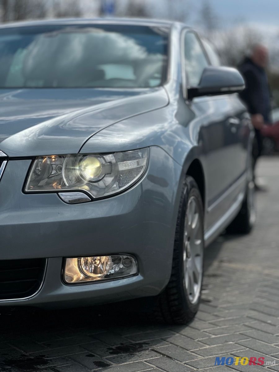 2012' Skoda Superb photo #4