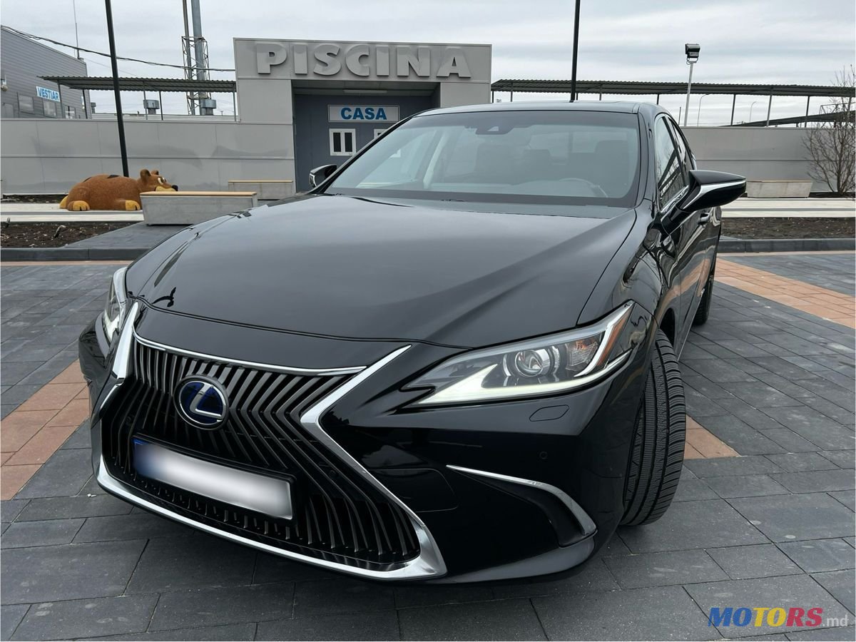 2019' Lexus Es Series photo #1