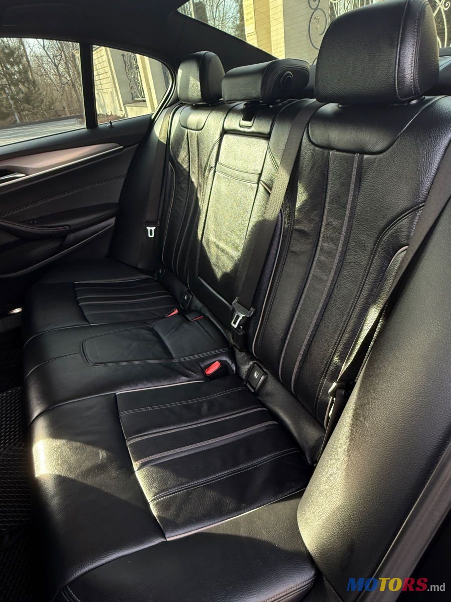2018' BMW 5 Series photo #6