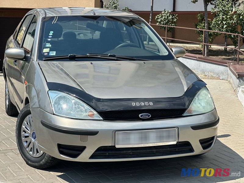 2004' Ford Focus photo #2
