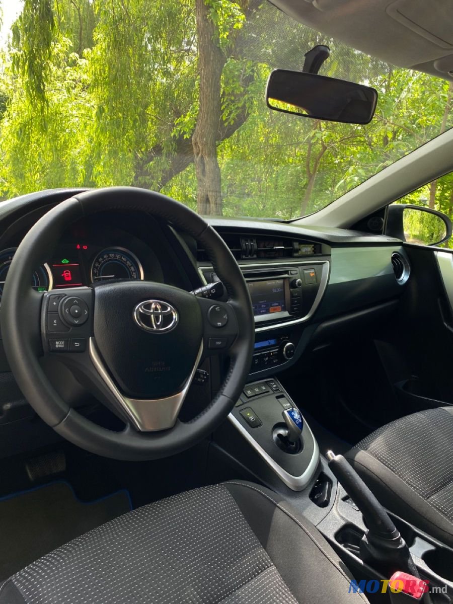 2014' Toyota Auris photo #4