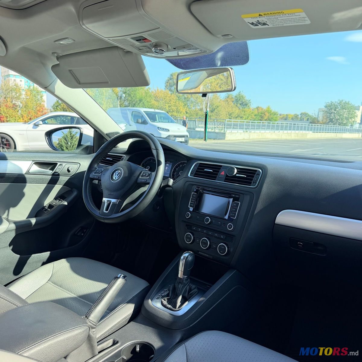 2014' Volkswagen Jetta photo #3