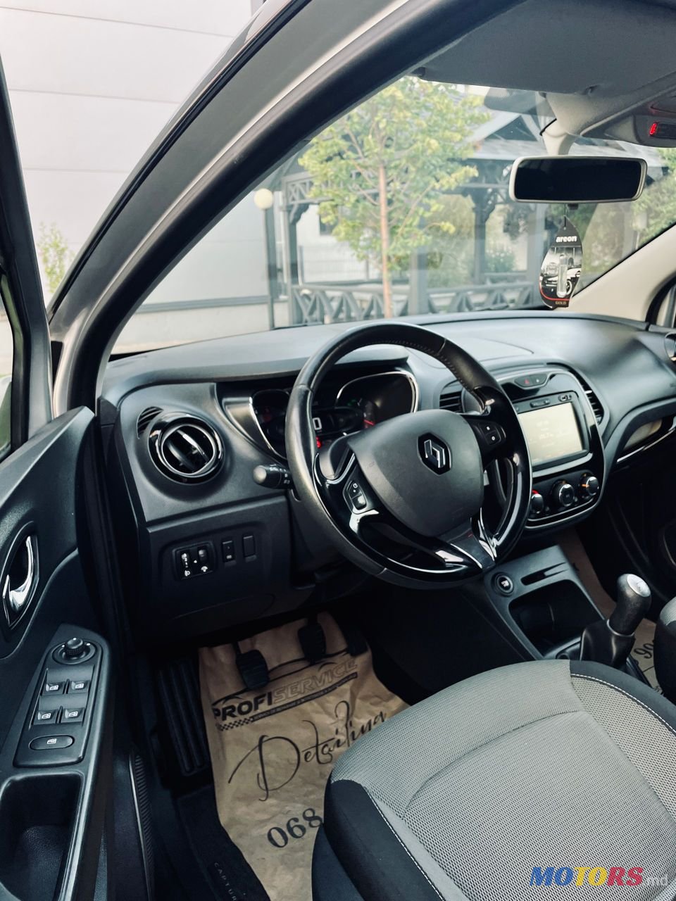 2016' Renault Captur photo #4