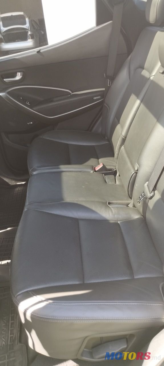 2016' Hyundai Santa Fe photo #4