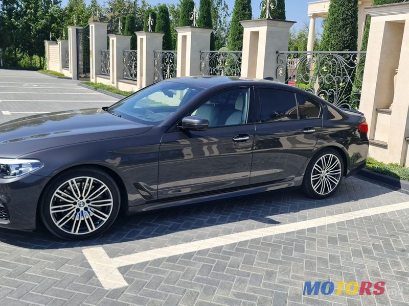 2017' BMW 5 Series photo #5