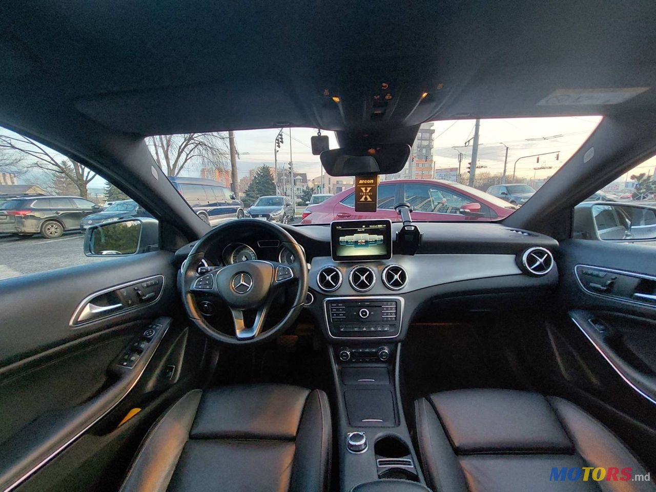 2016' Mercedes-Benz GLA photo #2