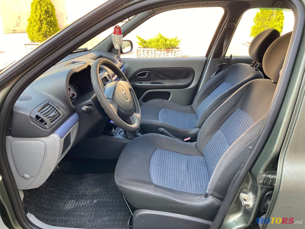 2006' Renault Clio Symbol photo #6