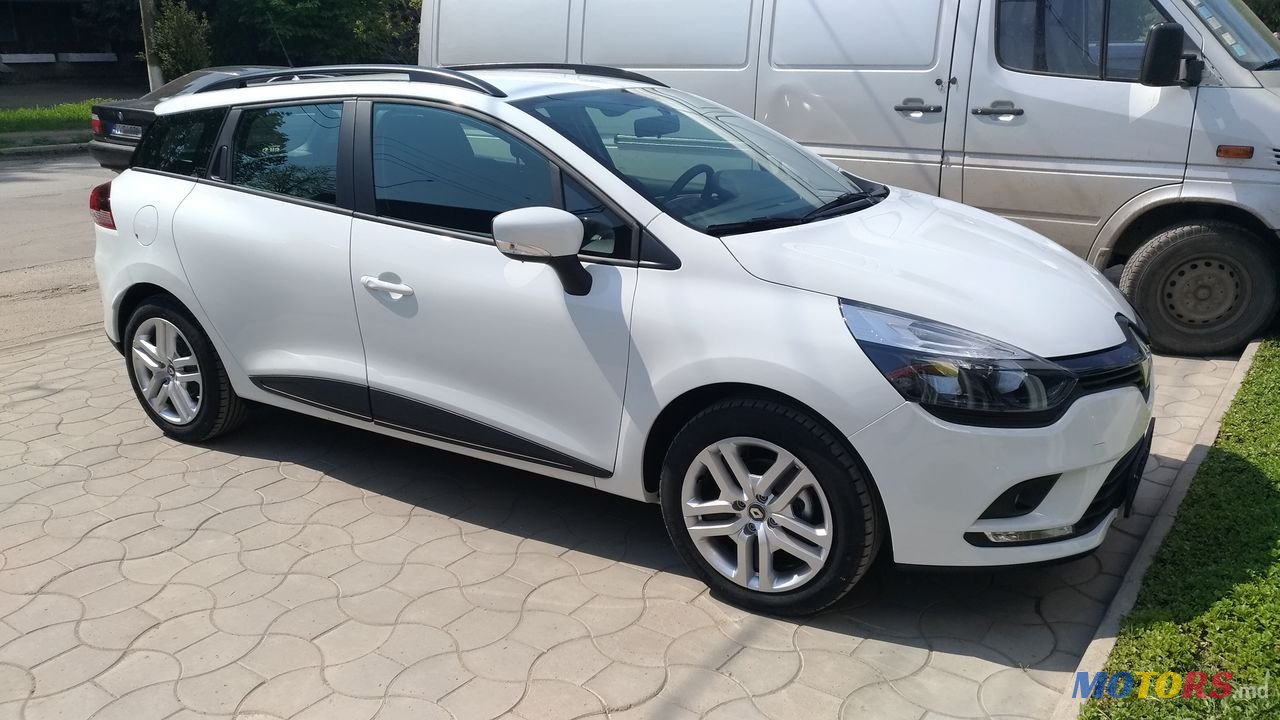 2019' Renault Clio photo #1