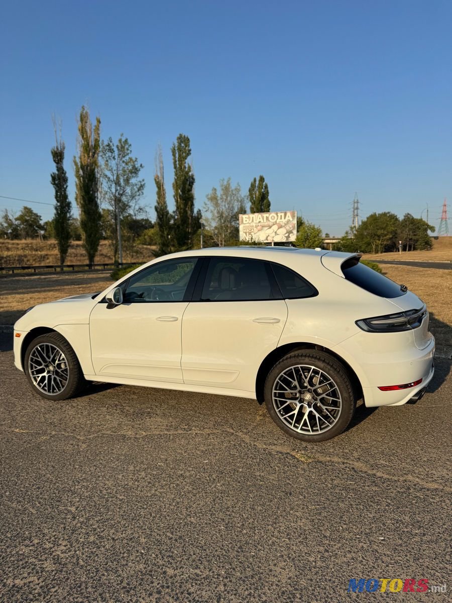 2019' Porsche Macan photo #3