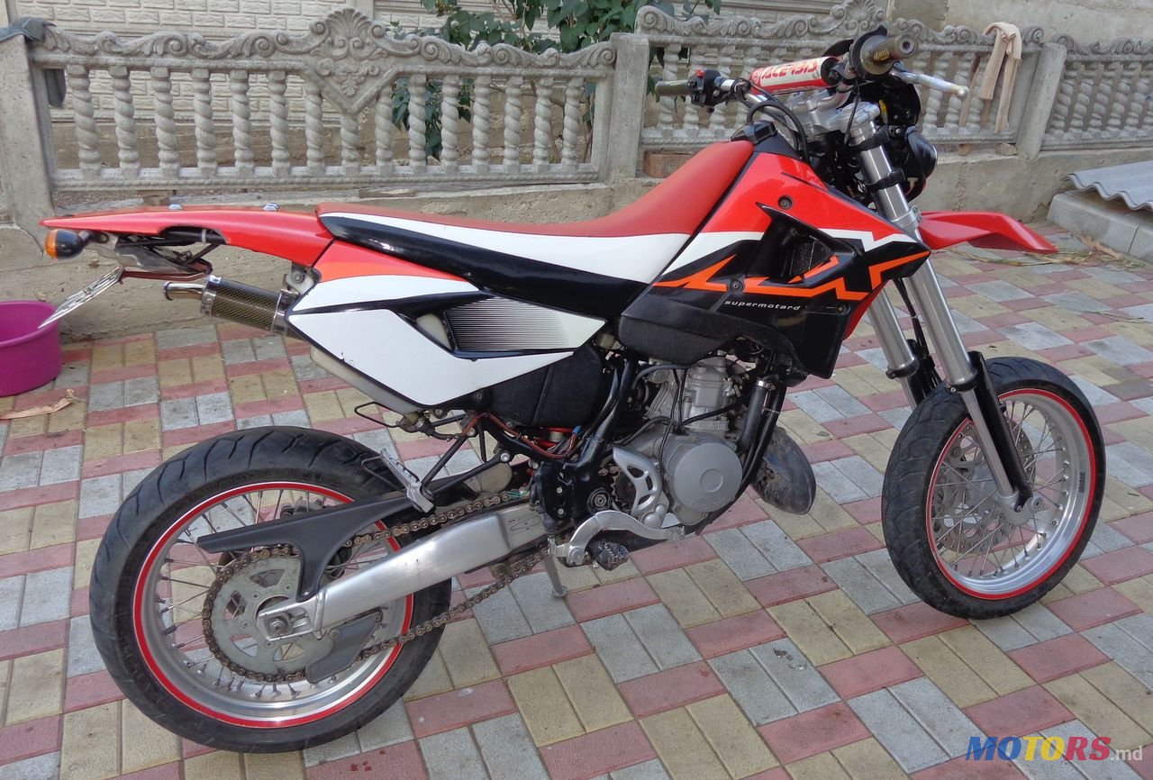 2004' Aprilia 125 photo #1