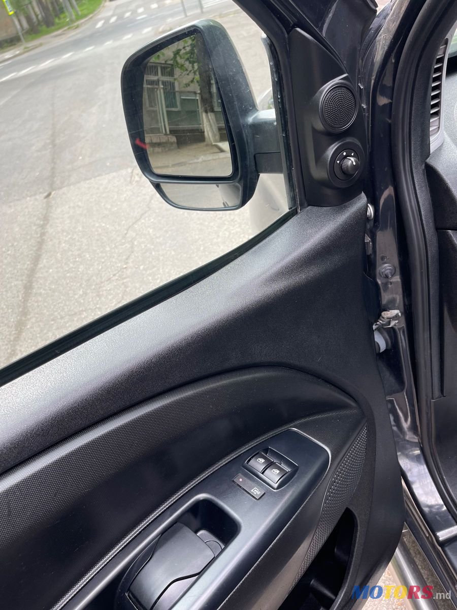 2017' Opel Combo photo #5