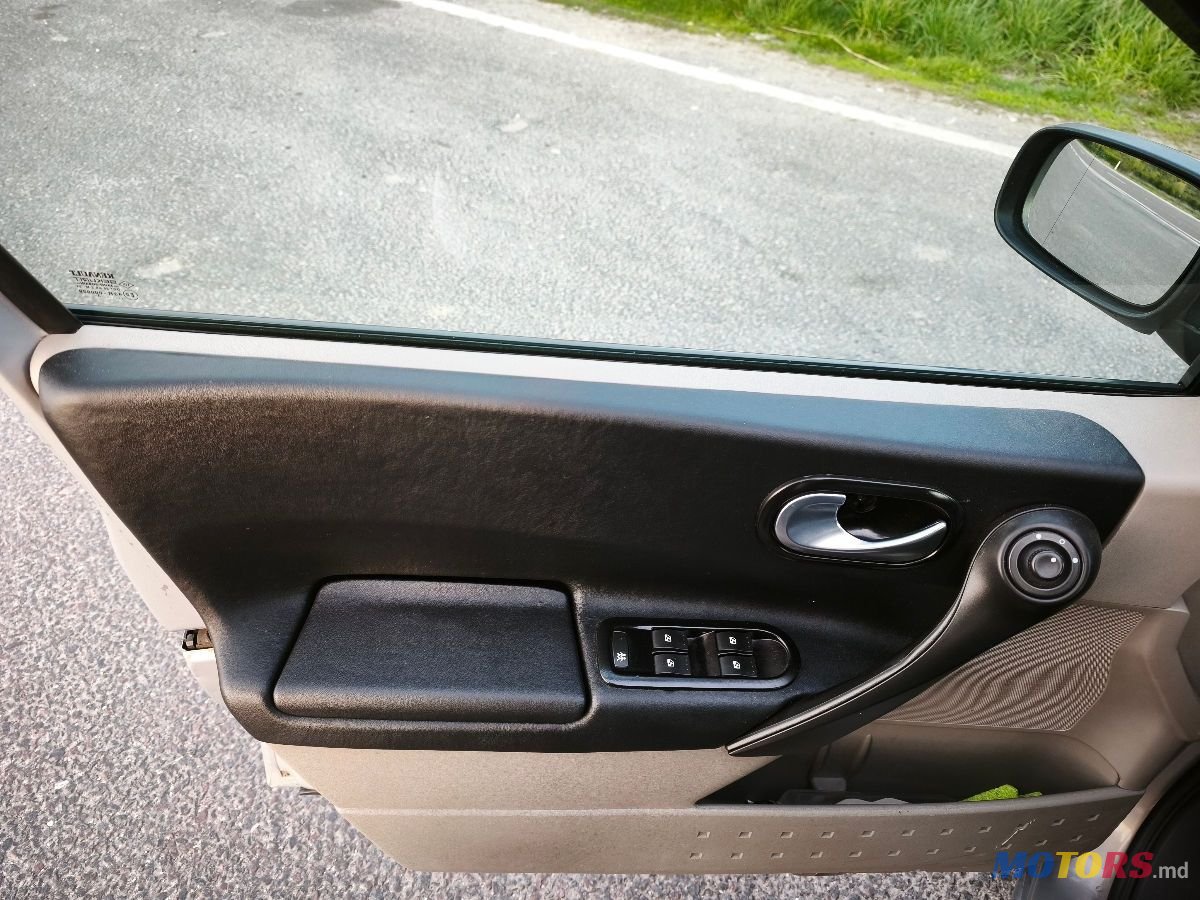 2003' Renault Megane photo #6