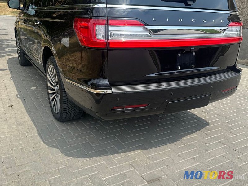 2019' Lincoln Navigator photo #4