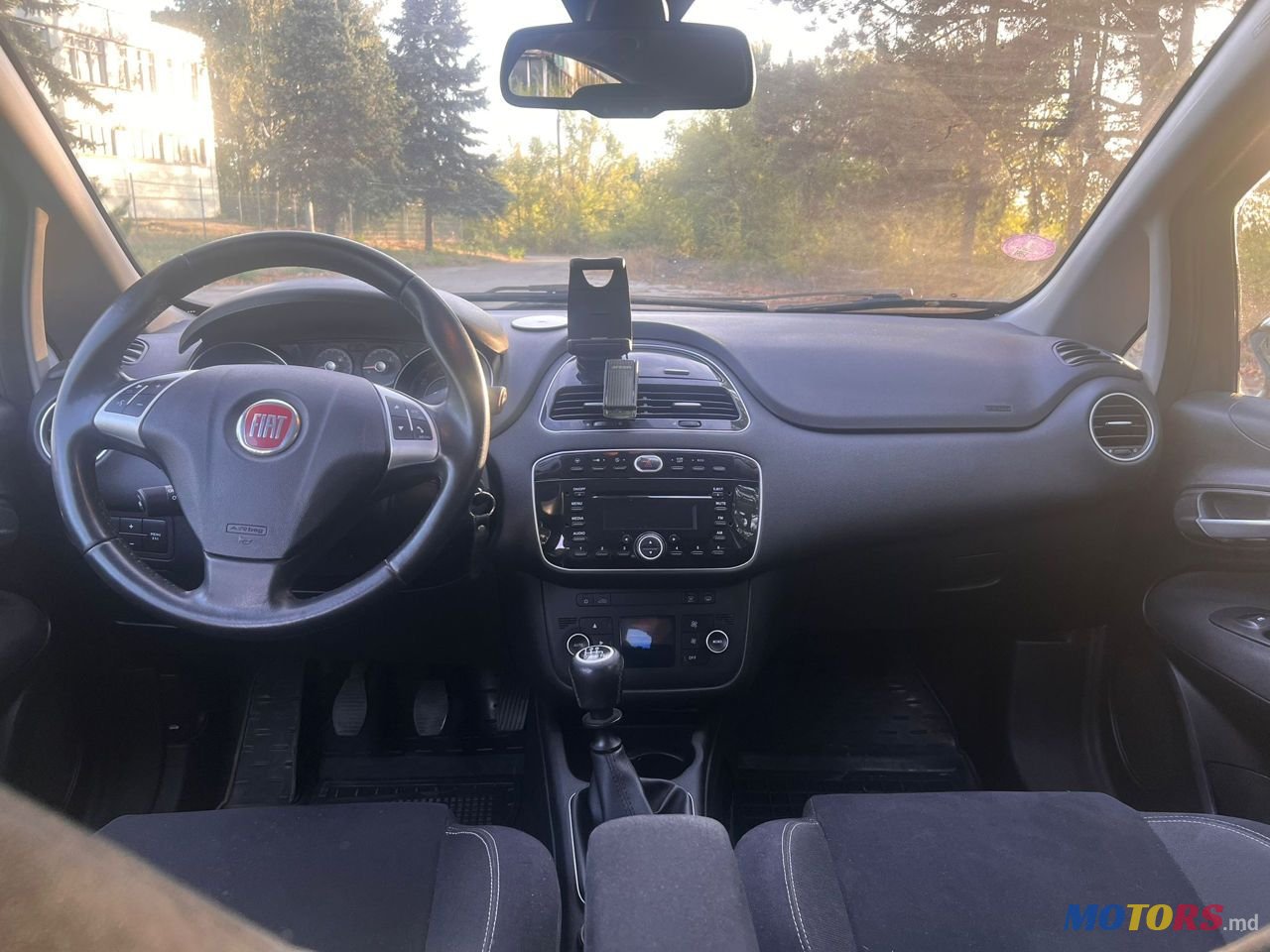 2014' Fiat Punto photo #2