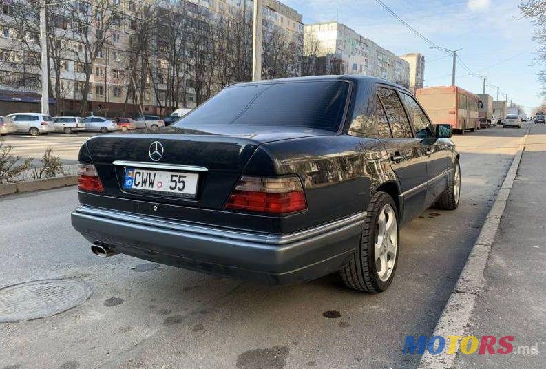 1994' Mercedes-Benz E photo #2