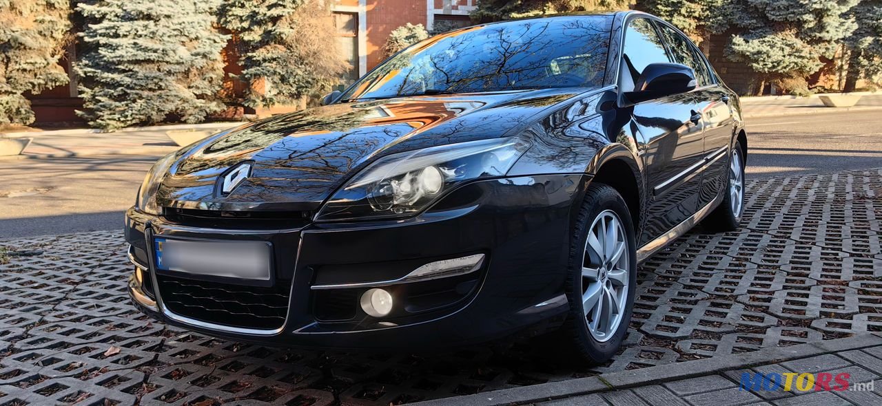 2011' Renault Laguna photo #4