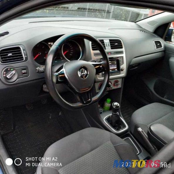 2014' Volkswagen Polo photo #4