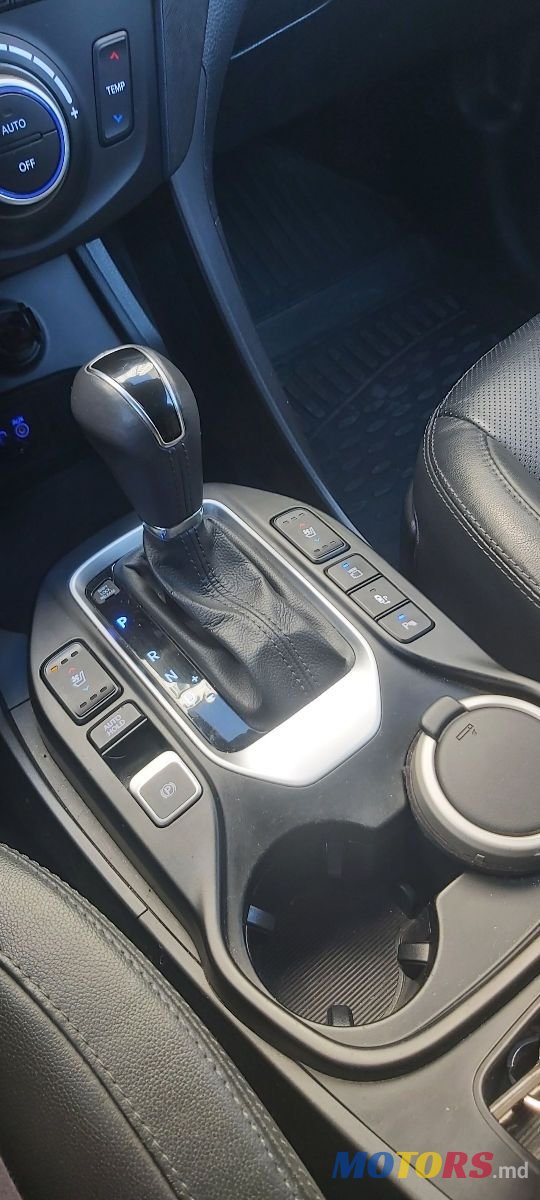 2016' Hyundai Santa Fe photo #3