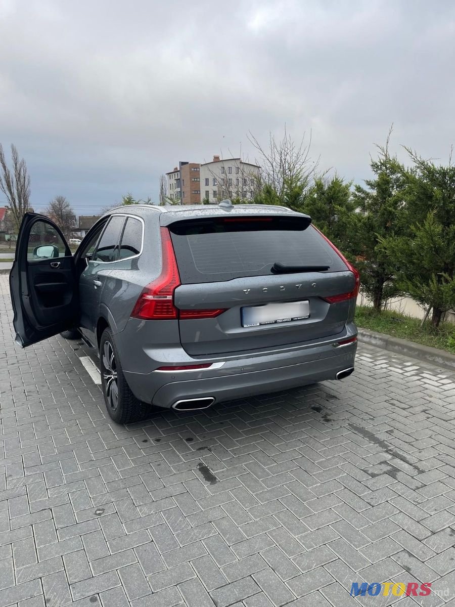 2020' Volvo XC60 photo #2