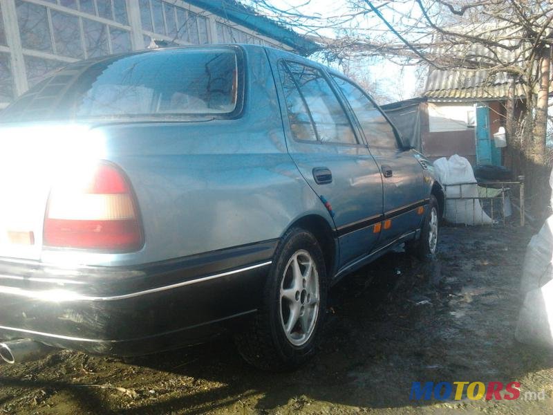 1993' Nissan Sunny photo #2