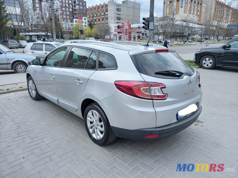 2014' Renault Megane photo #3