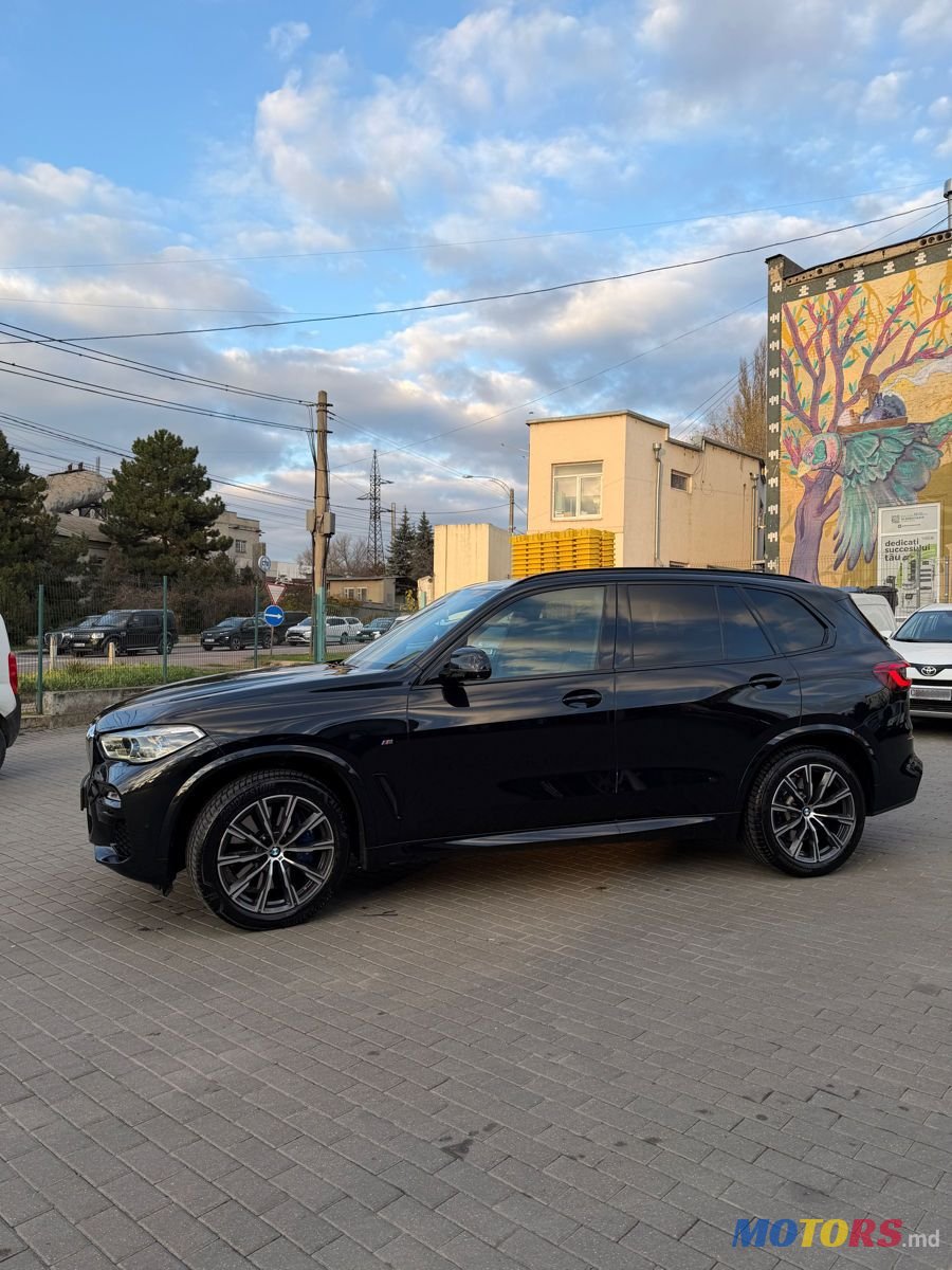 2020' BMW X5 photo #2