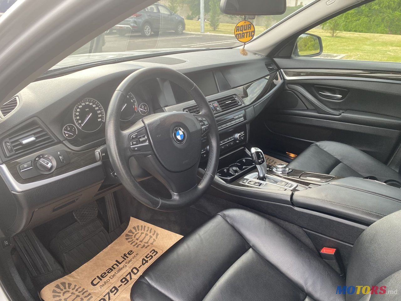 2013' BMW 5 Series photo #2