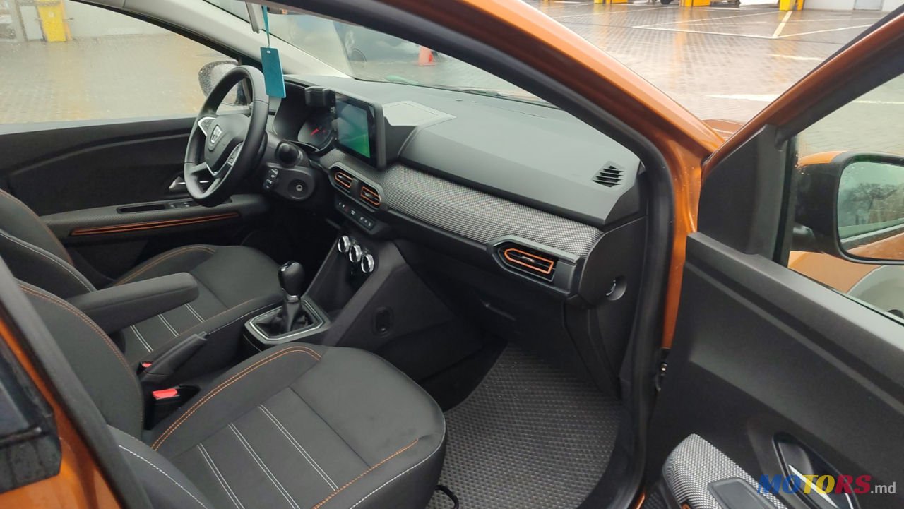 2023' Dacia Sandero Stepway photo #3
