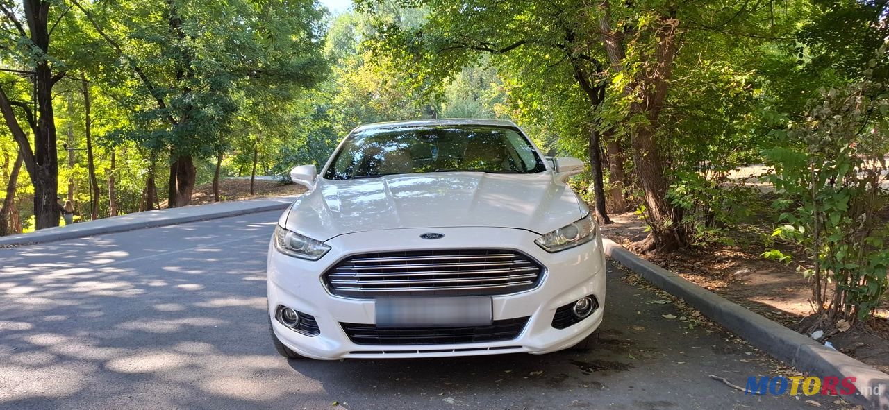 2013' Ford Fusion photo #3