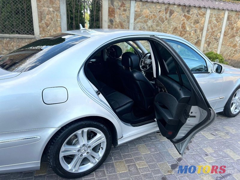 2007' Mercedes-Benz E-Class photo #5
