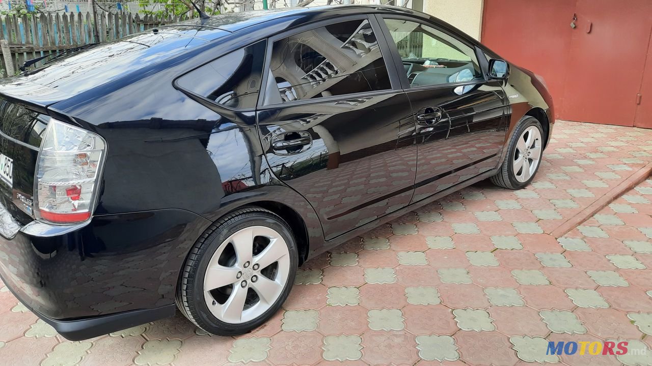 2008' Toyota Prius photo #3