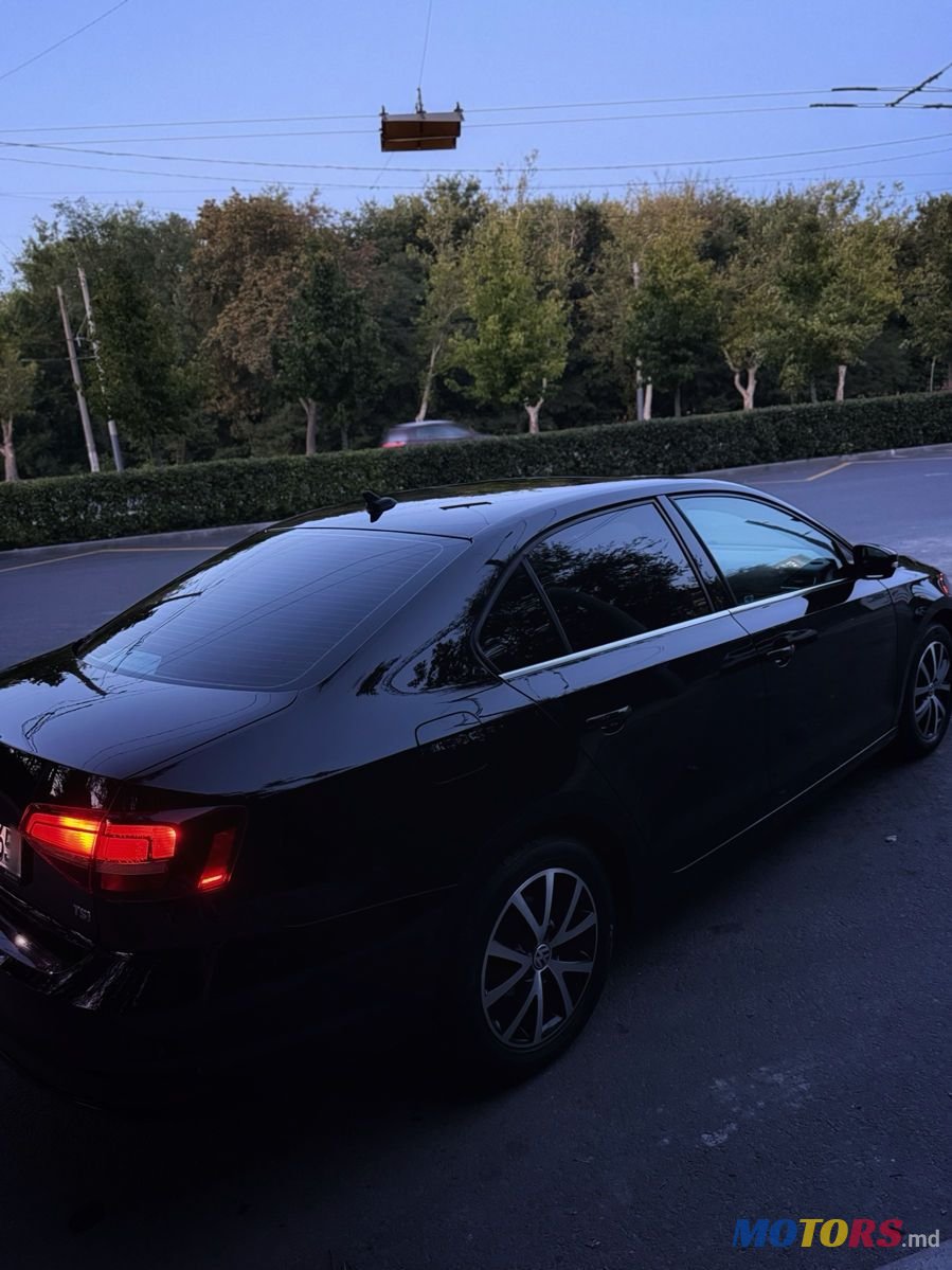 2016' Volkswagen Jetta photo #4